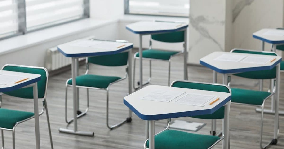 Ar verta online vairavimo mokykla 2026? Privalumai ir trūkumai