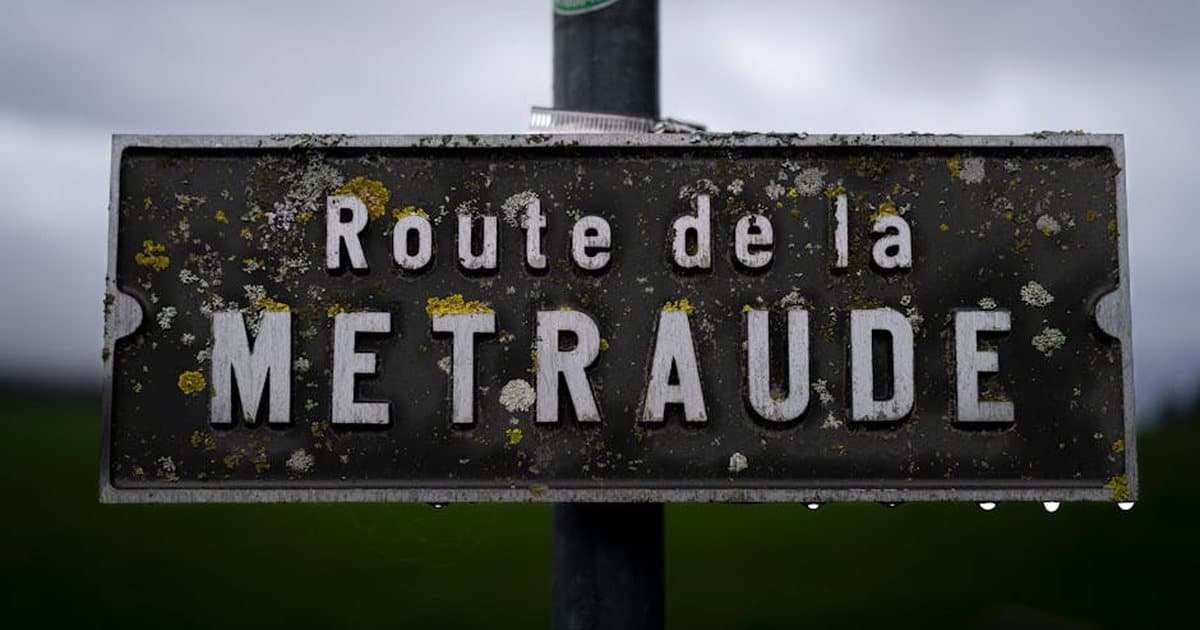 Įspėjamieji kelio ženklai 2026: pilnas sąrašas su paaiškinimais