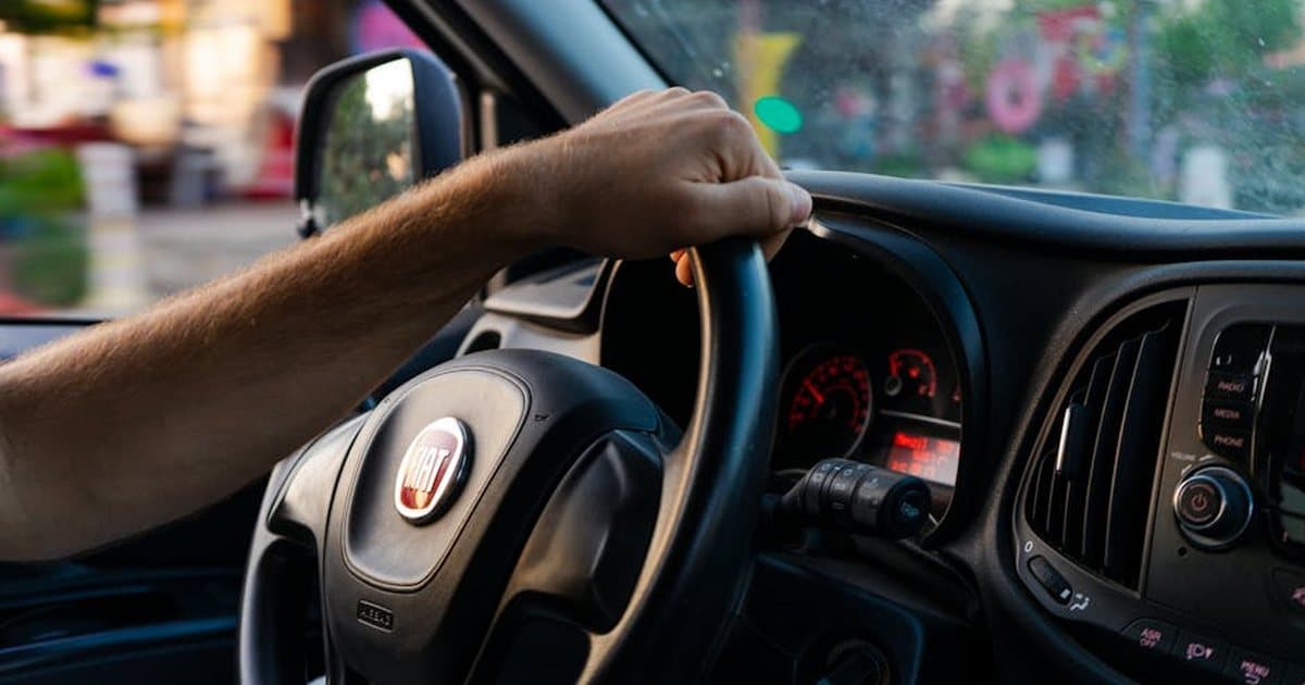 Nuo kiek metų galima vairuoti Lietuvoje 2026 m. (pilna lentelė)