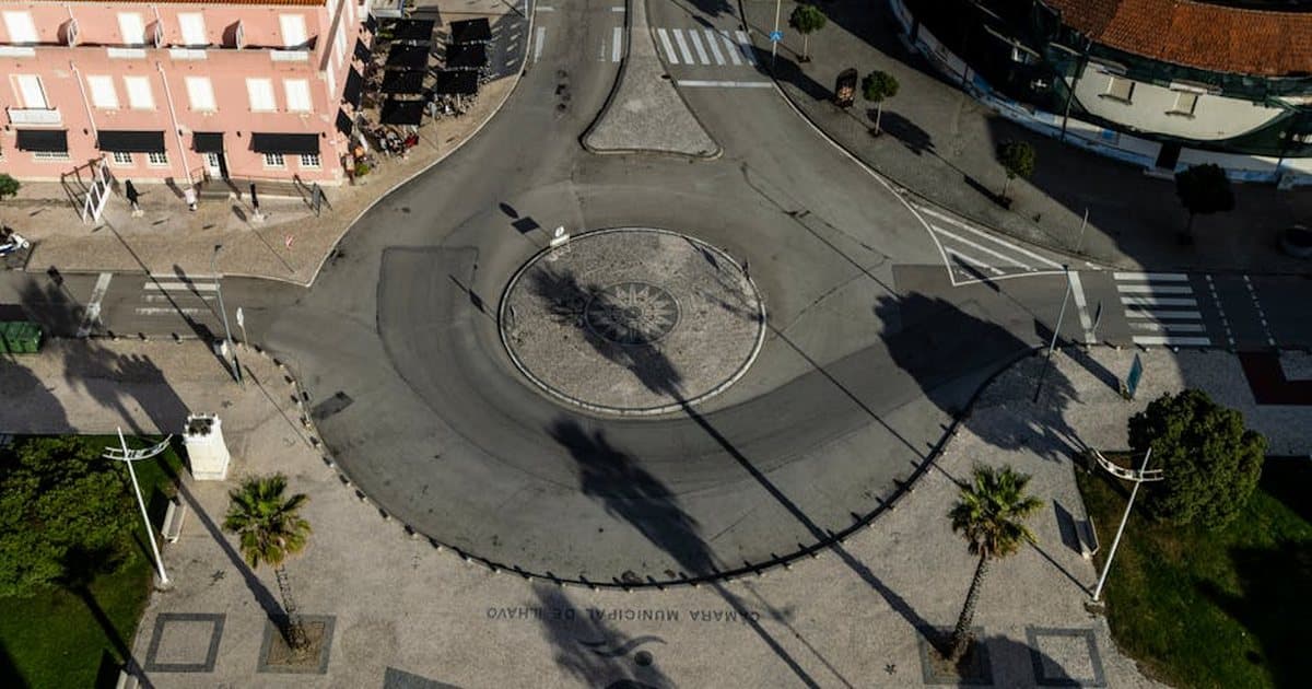 Reguliuojamos sankryžos 2026: šviesoforų taisyklės