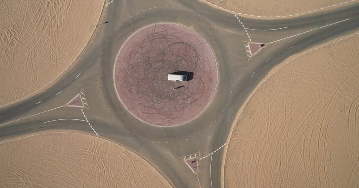 Žiedinė sankryža 2026: pirmumas, juostos, 6 dažniausios klaidos