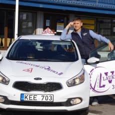 Laukininkų vairavimo mokykla, Laukininkų g. logotipas